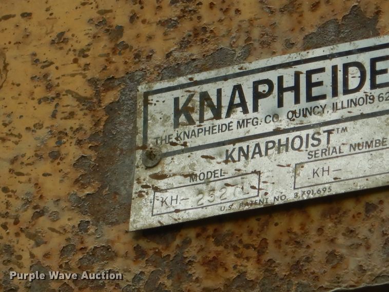 image for item DJ4324 1980 International S1954  grain truck