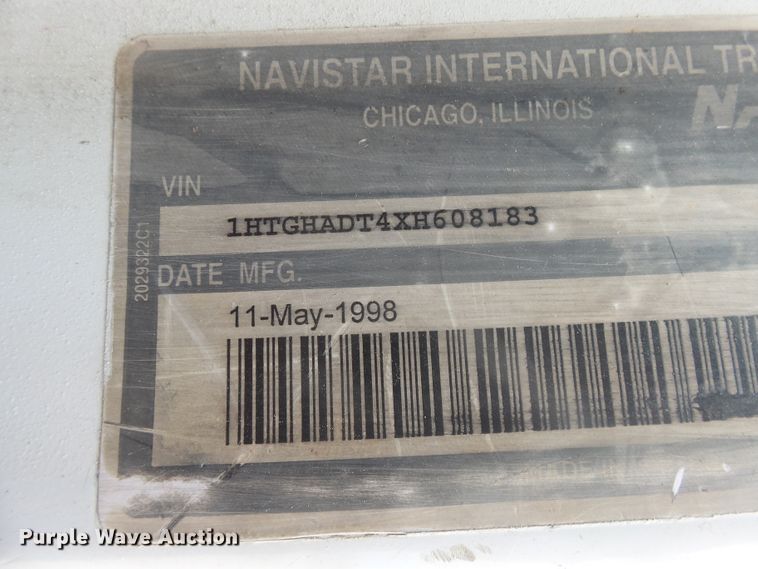 image for item DX9229 1999 International 2654  flatbed truck