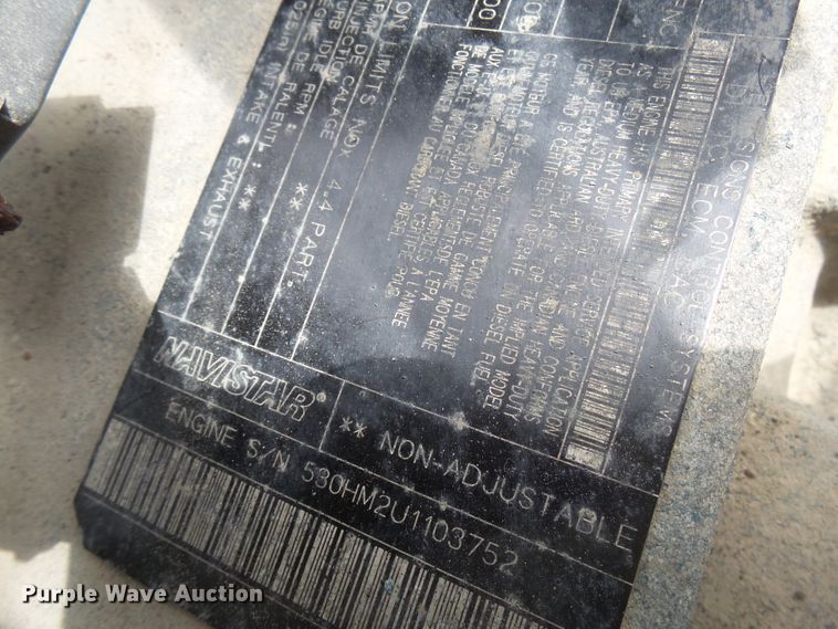 image for item DX9229 1999 International 2654  flatbed truck