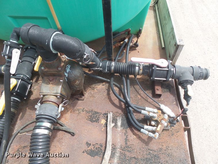 image for item DX9229 1999 International 2654  flatbed truck