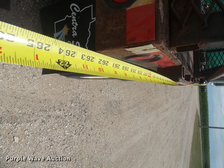 image for item DX9229 1999 International 2654  flatbed truck