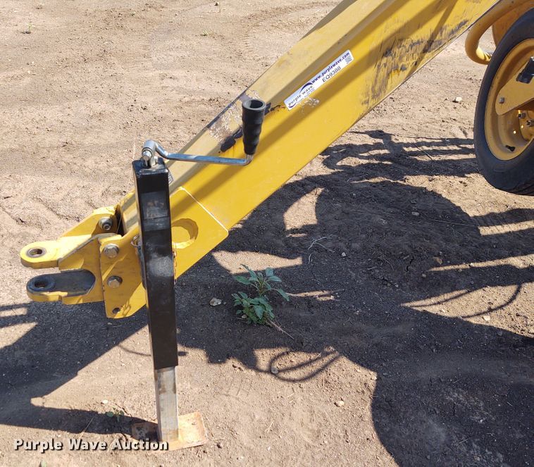 image for item EQ9388 2015 Vermeer R2800 hay rake