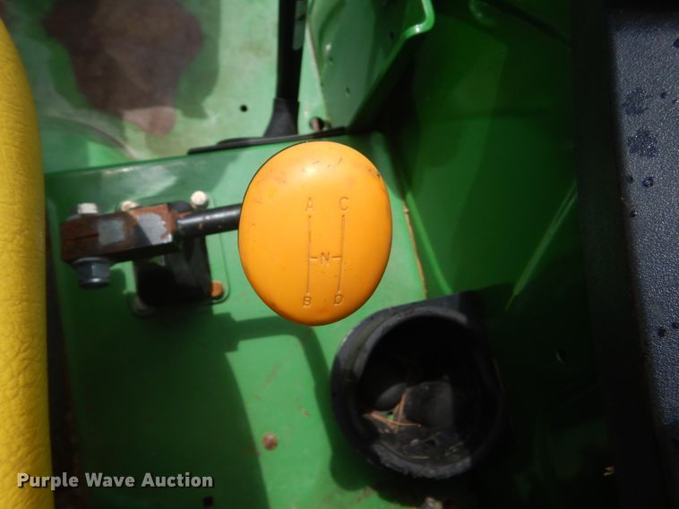 image for item FK9384 2014 John Deere 5075M  tractor