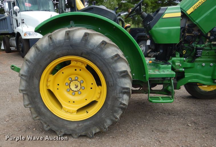 image for item FK9384 2014 John Deere 5075M  tractor