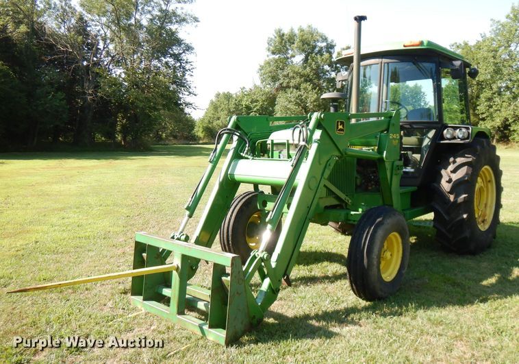 image for item FN9285 1983 John Deere 2750  tractor