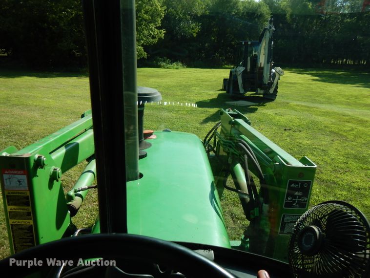 image for item FN9285 1983 John Deere 2750  tractor