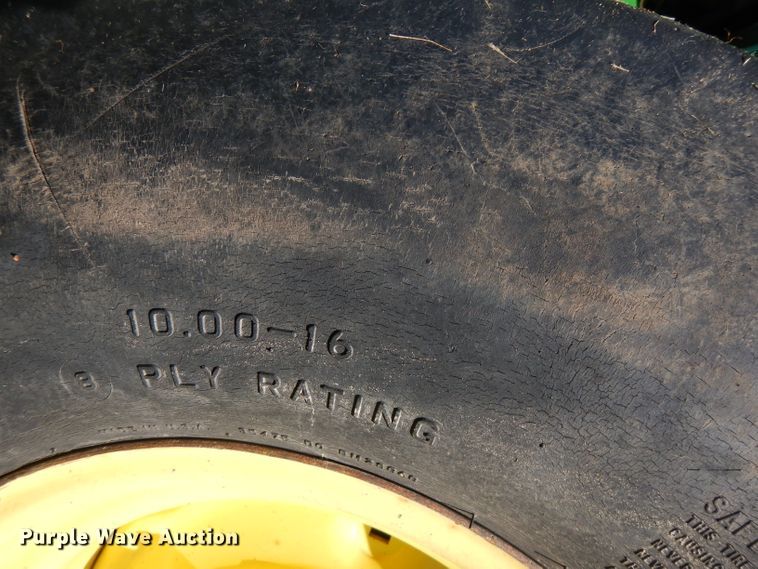 image for item FN9285 1983 John Deere 2750  tractor