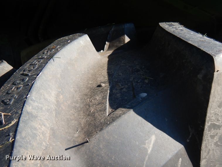 image for item FN9285 1983 John Deere 2750  tractor