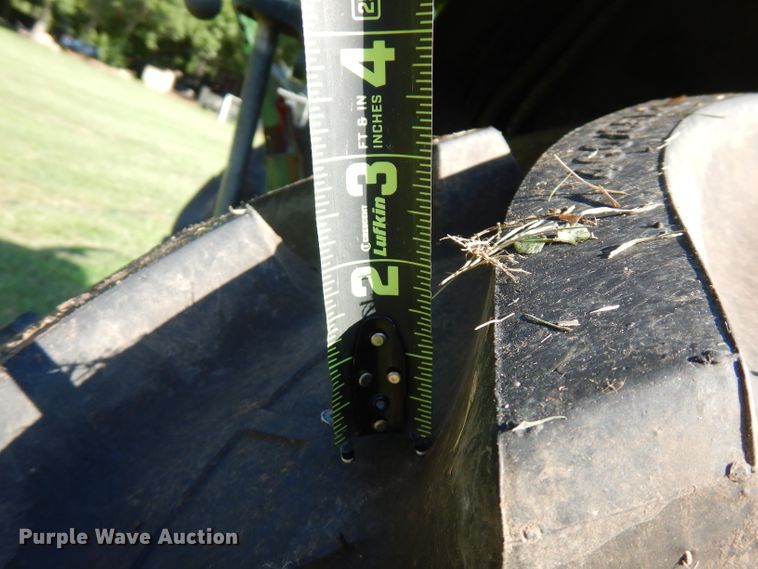 image for item FN9285 1983 John Deere 2750  tractor