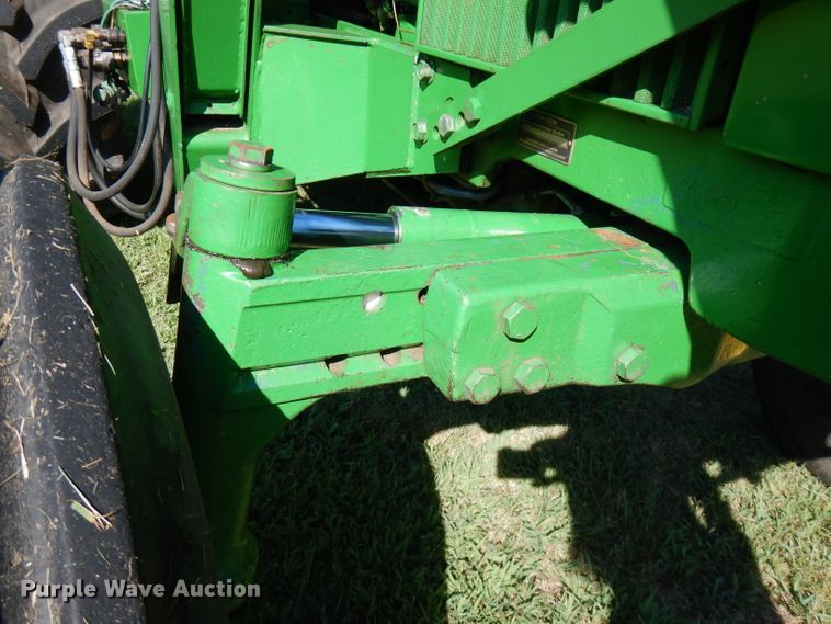 image for item FN9285 1983 John Deere 2750  tractor