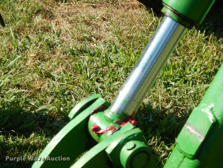 image for item FN9285 1983 John Deere 2750  tractor