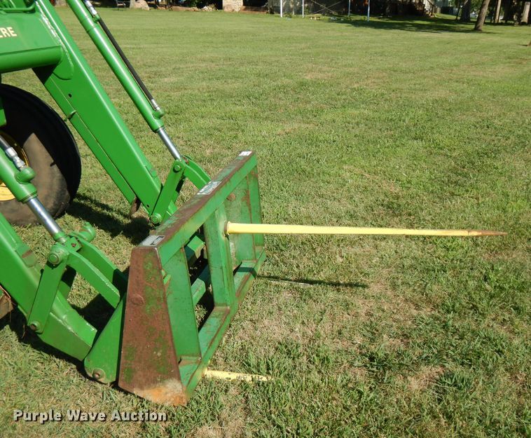 image for item FN9285 1983 John Deere 2750  tractor