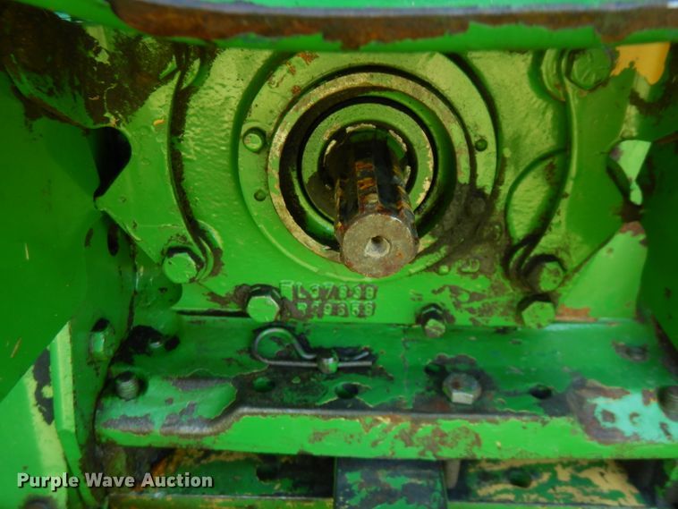 image for item FN9285 1983 John Deere 2750  tractor