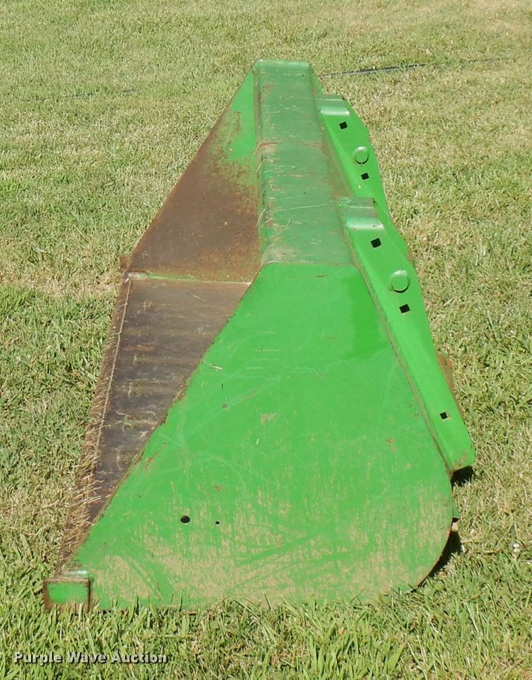 image for item FN9285 1983 John Deere 2750  tractor