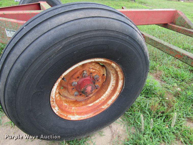 image for item GQ9045 H&S hay bale transporter