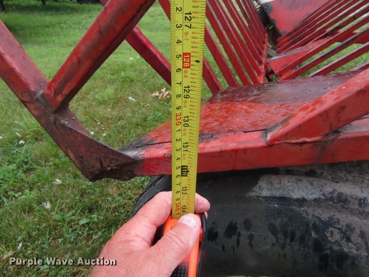 image for item GQ9047 E-Z Trail bale transporter