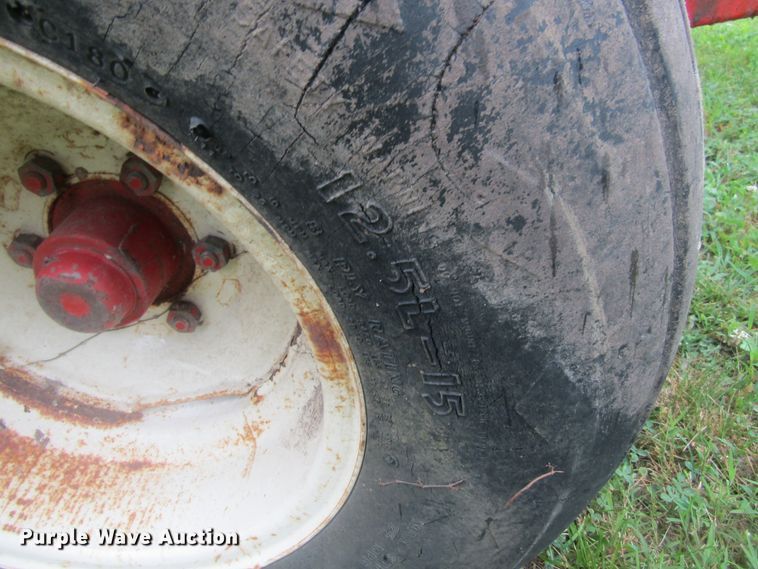 image for item GQ9047 E-Z Trail bale transporter