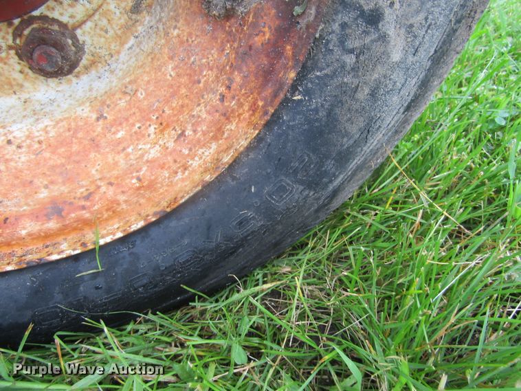 image for item GQ9047 E-Z Trail bale transporter