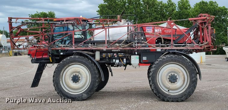 image for item GT9213 2008 Case IH Patriot 3320 sprayer