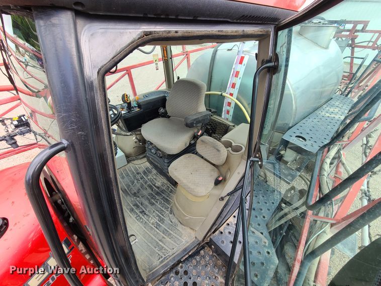 image for item GT9213 2008 Case IH Patriot 3320 sprayer