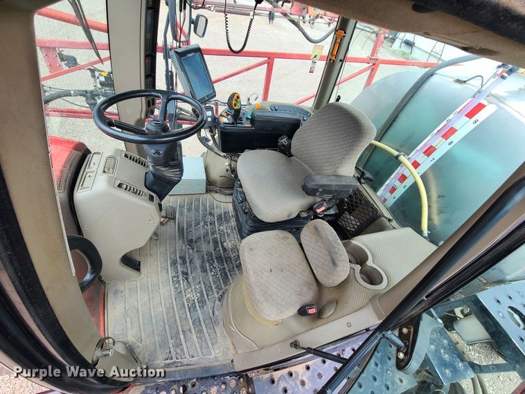image for item GT9213 2008 Case IH Patriot 3320 sprayer