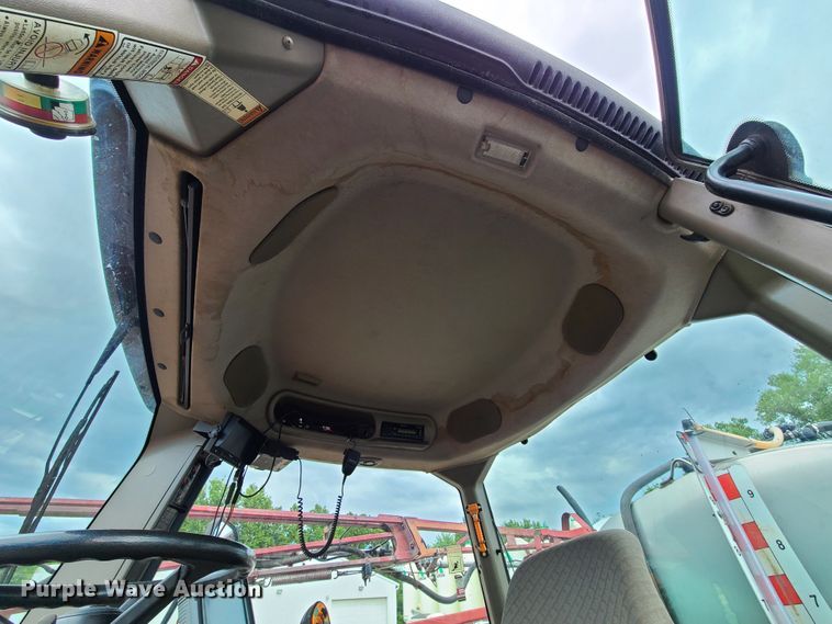 image for item GT9213 2008 Case IH Patriot 3320 sprayer