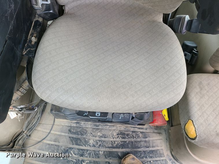 image for item GT9213 2008 Case IH Patriot 3320 sprayer