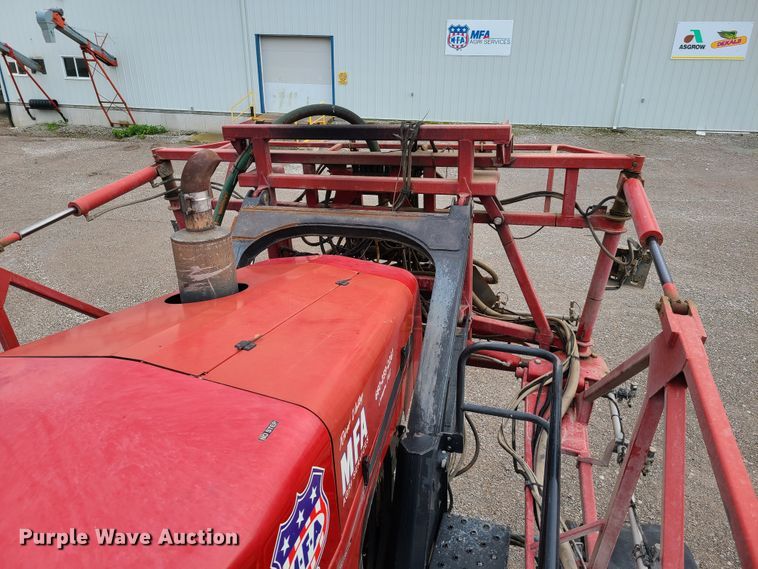 image for item GT9213 2008 Case IH Patriot 3320 sprayer