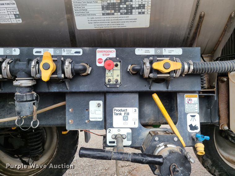 image for item GT9213 2008 Case IH Patriot 3320 sprayer