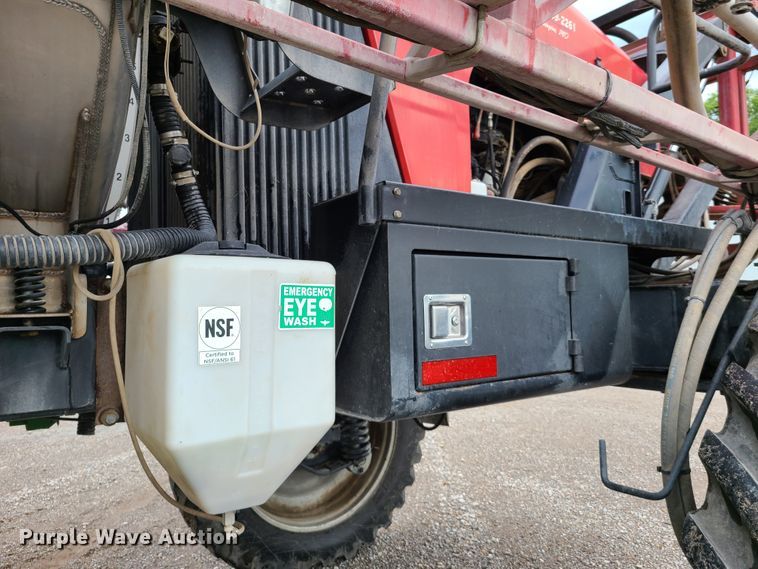 image for item GT9213 2008 Case IH Patriot 3320 sprayer