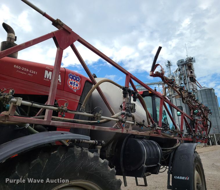 image for item GT9213 2008 Case IH Patriot 3320 sprayer