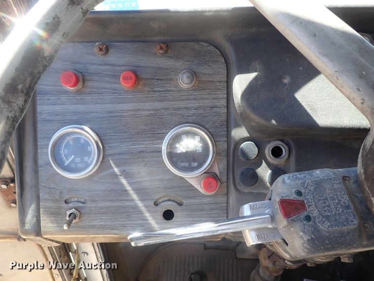 image for item GV9618 1976 Freightliner 6342T  grain truck