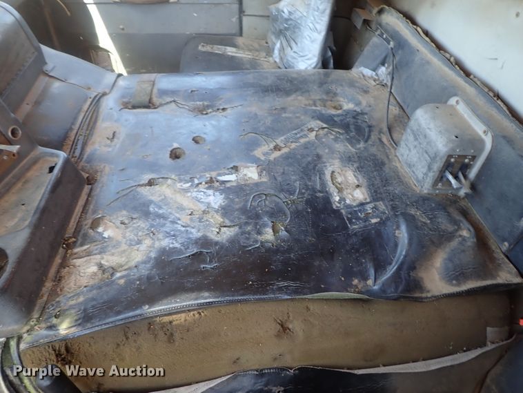 image for item GV9618 1976 Freightliner 6342T  grain truck