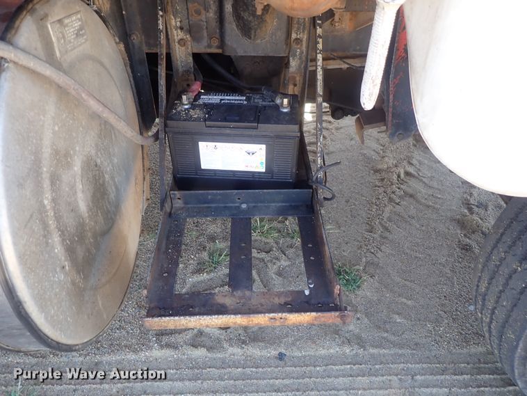 image for item GV9618 1976 Freightliner 6342T  grain truck