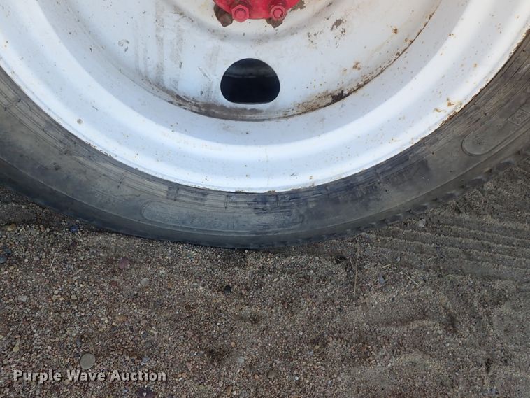 image for item GV9618 1976 Freightliner 6342T  grain truck