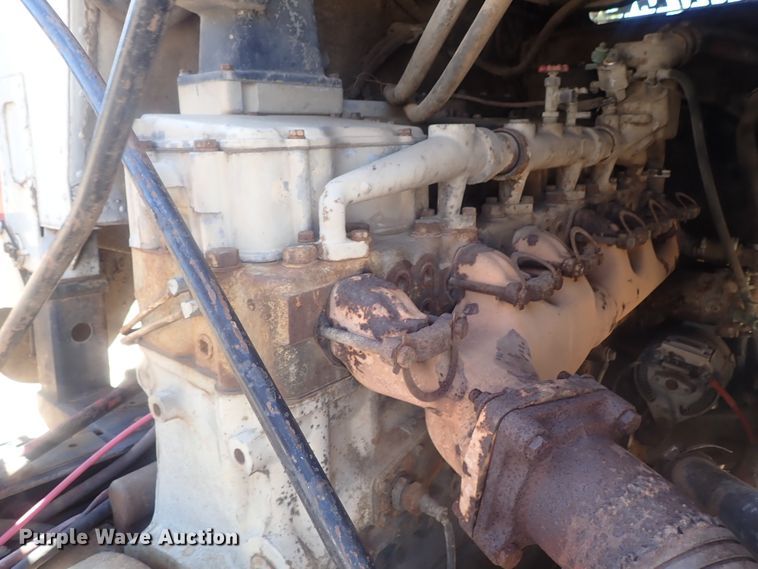 image for item GV9618 1976 Freightliner 6342T  grain truck