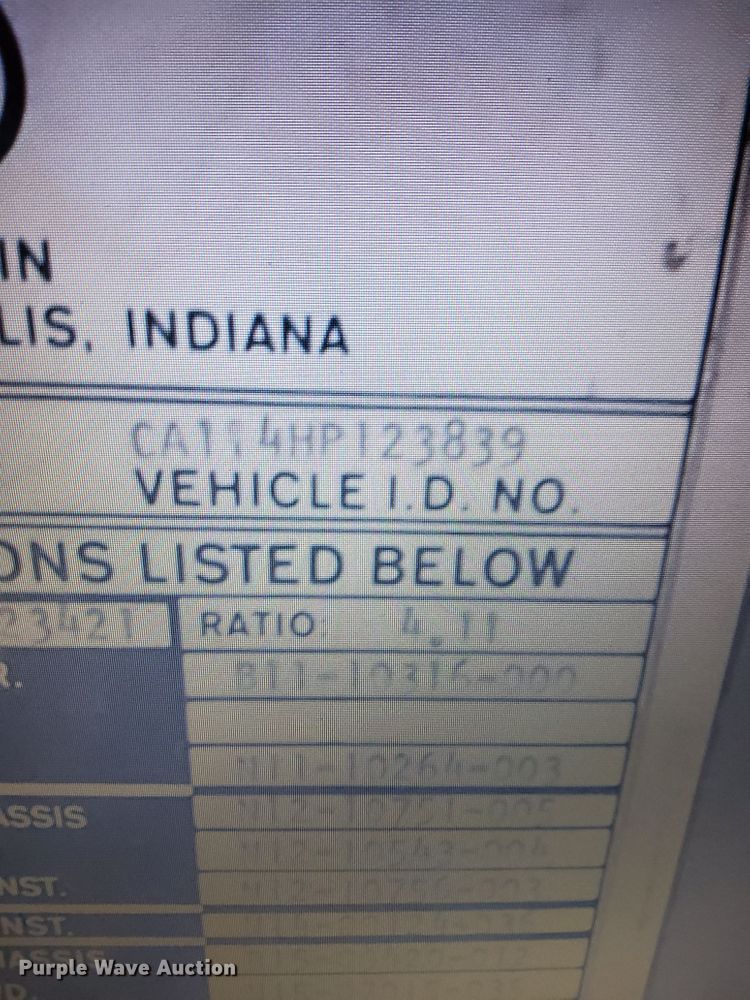 image for item GV9618 1976 Freightliner 6342T  grain truck