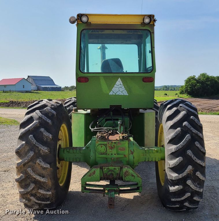 image for item GX9248 1971 John Deere 7020  4WD tractor