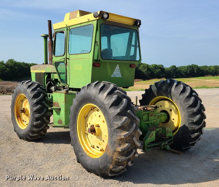 image for item GX9248 1971 John Deere 7020  4WD tractor