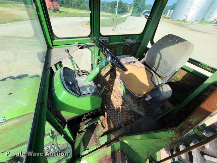 image for item GX9248 1971 John Deere 7020  4WD tractor