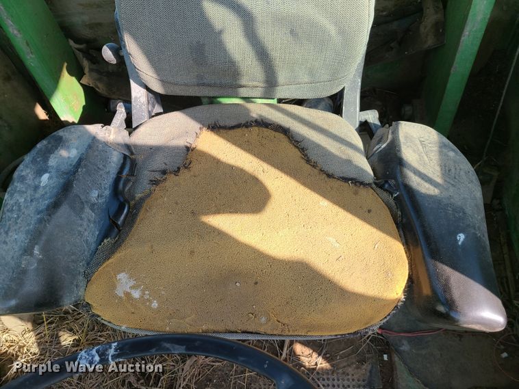 image for item GX9248 1971 John Deere 7020  4WD tractor