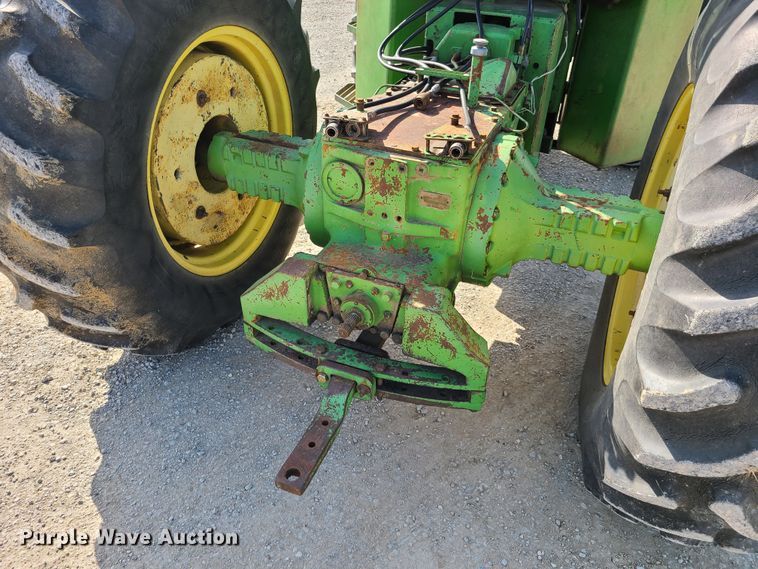 image for item GX9248 1971 John Deere 7020  4WD tractor
