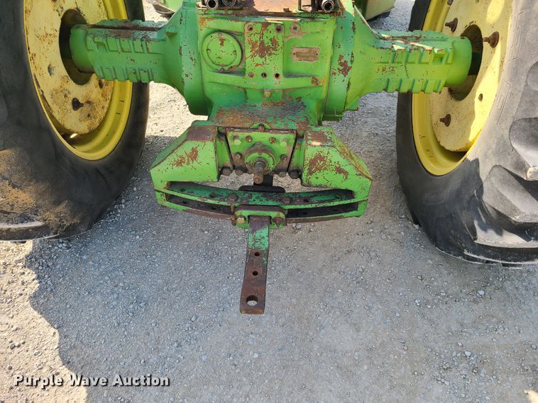 image for item GX9248 1971 John Deere 7020  4WD tractor