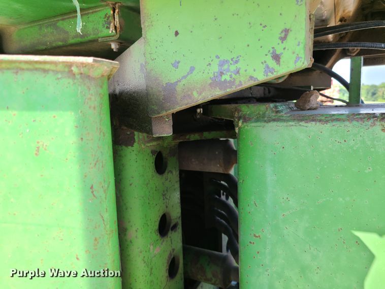 image for item GX9248 1971 John Deere 7020  4WD tractor