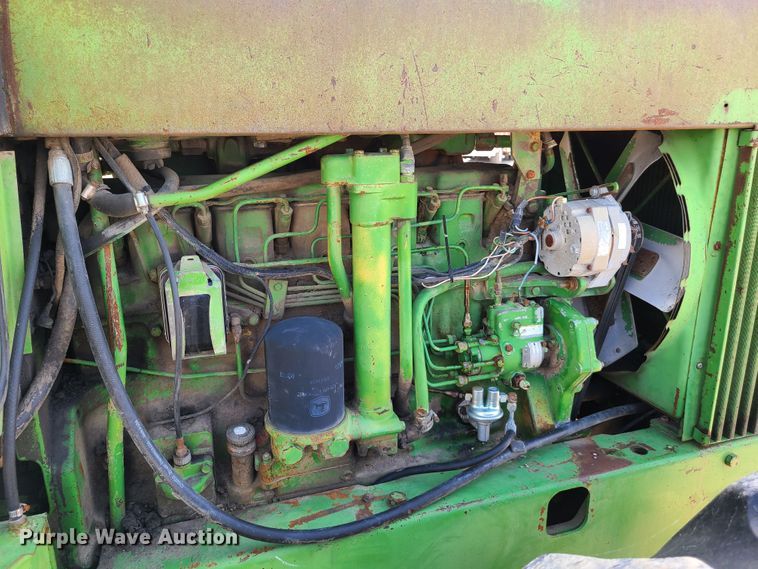 image for item GX9248 1971 John Deere 7020  4WD tractor