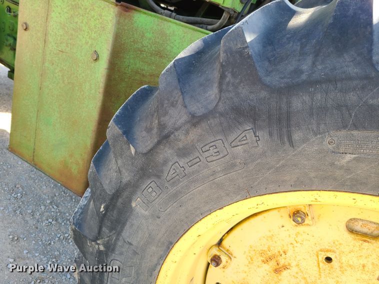 image for item GX9248 1971 John Deere 7020  4WD tractor