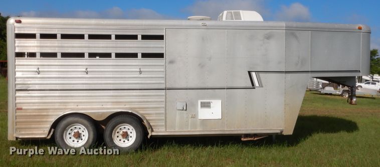 image for item HB9261 1996 Hart Alumina horse trailer