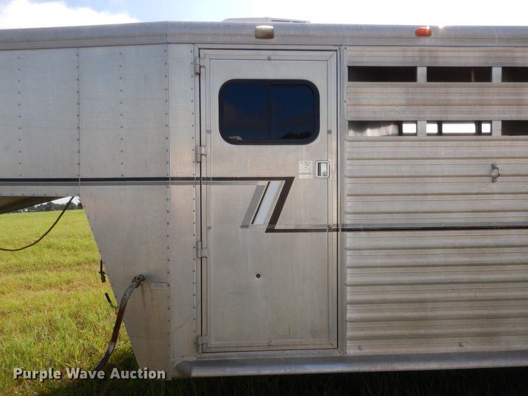 image for item HB9261 1996 Hart Alumina horse trailer