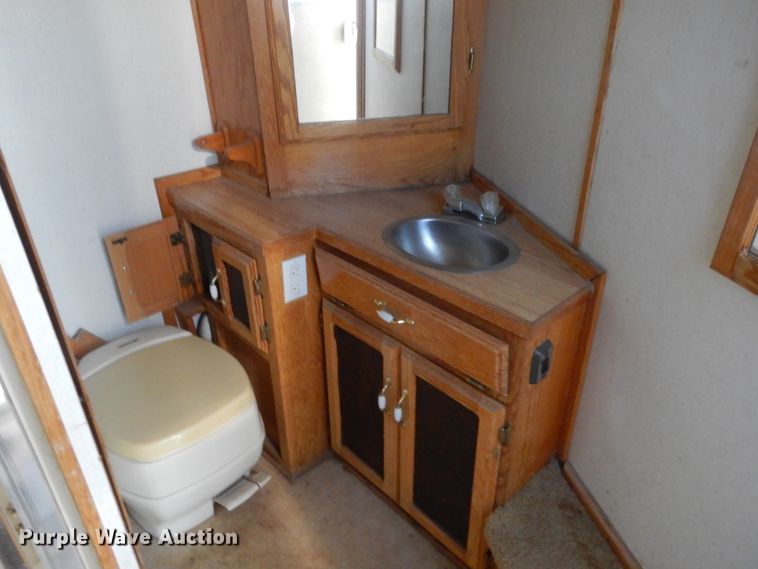 image for item HB9261 1996 Hart Alumina horse trailer