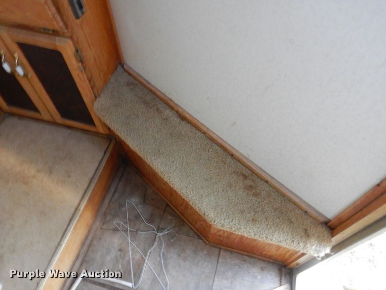 image for item HB9261 1996 Hart Alumina horse trailer